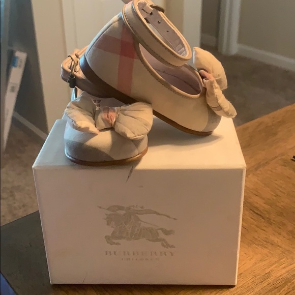 Burberry Other - Burberry infant shoes